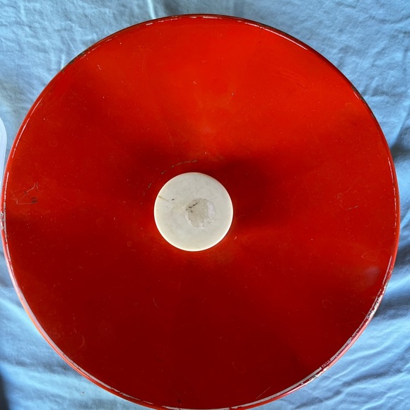 Vintage metal cake cover with plate - Picture 3 of 7